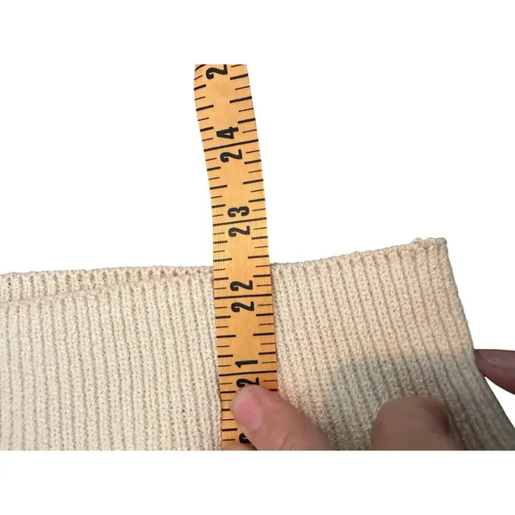 Vintage St. John Cream Beaded Sequin Embroidery knit Sweater Size Small - Picture 3 of 11